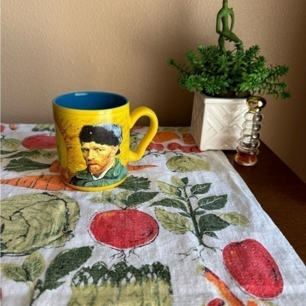 Van Gogh Disappearing ear handle color changing mug